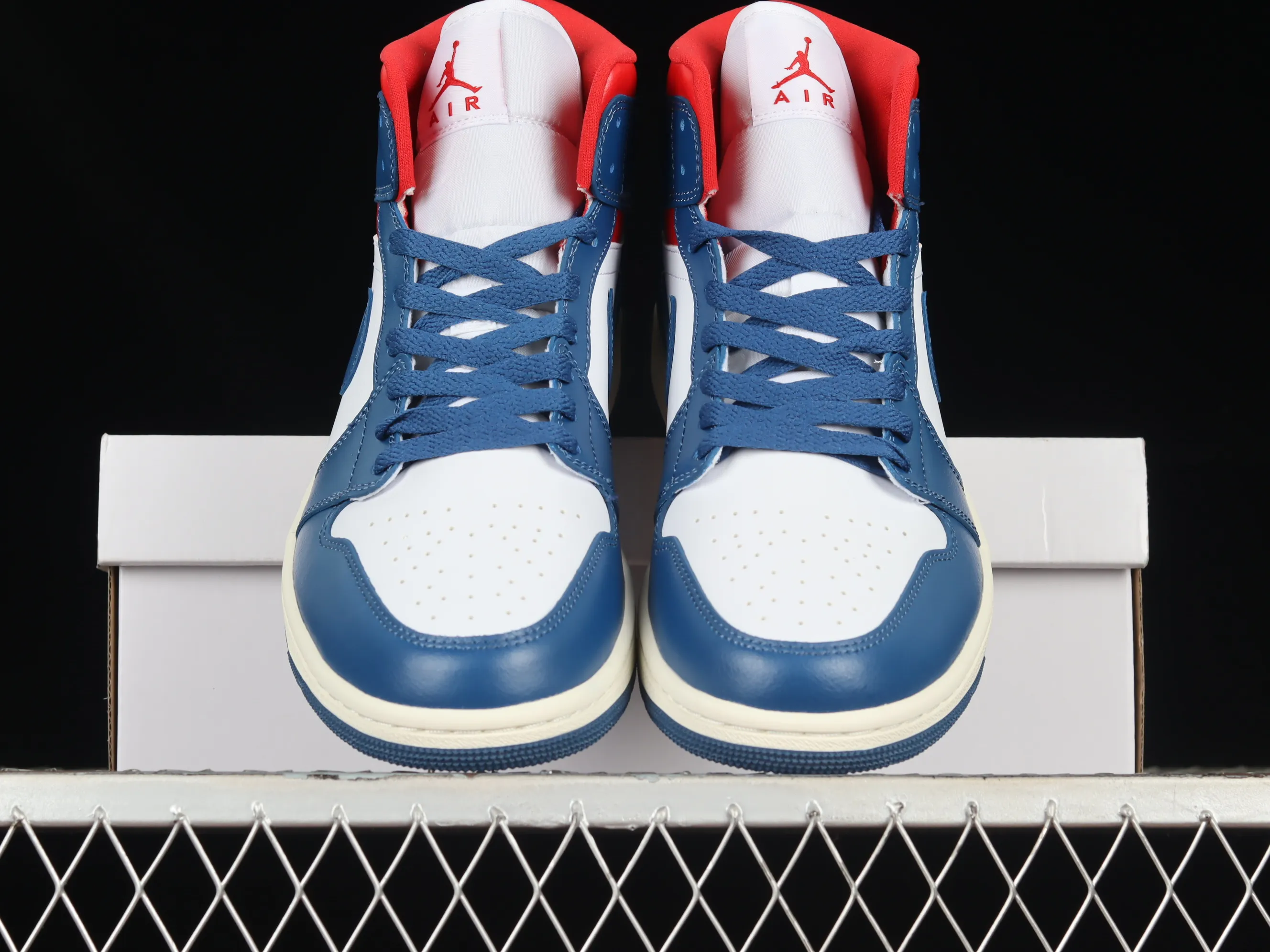 All categories Air Jordan Jordan series basketball shoes Air Jordan 1 Mid G version pure original Air Jordan 1 Mid "French Blue" AJ1 Joe 1 red and blue stitching French flag mid-top basketball shoes BQ6472-146